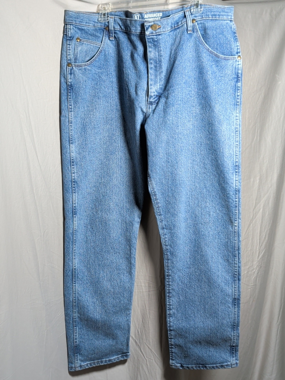 Relaxed Fit Men's Jeans in Light Blue Versatile Every Day And Work Wear